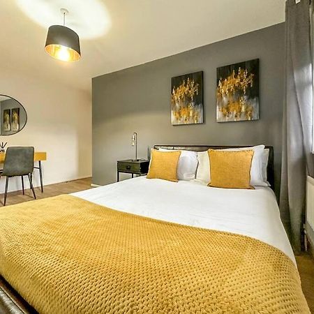 Вилла Newly Refurbished 3 Bed House Near London O2 Arena Экстерьер фото