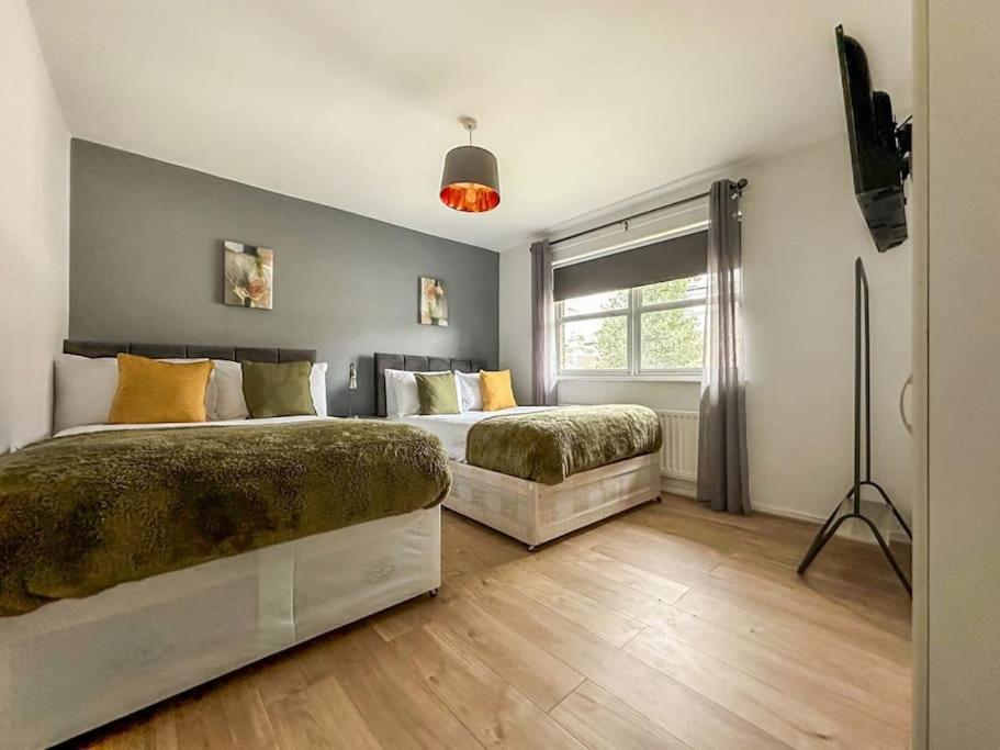 Вилла Newly Refurbished 3 Bed House Near London O2 Arena Экстерьер фото